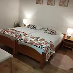 Kmecki Hram Fortuna Penzion Idrija