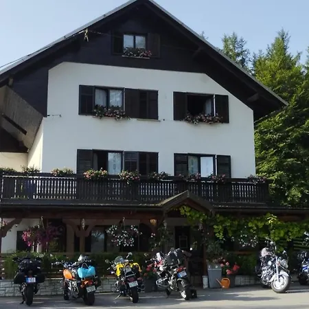 Guest house Kmecki Hram Fortuna 3*