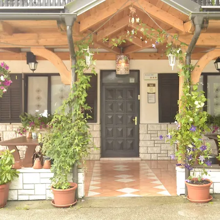 Kmecki Hram Fortuna 3* Idrija