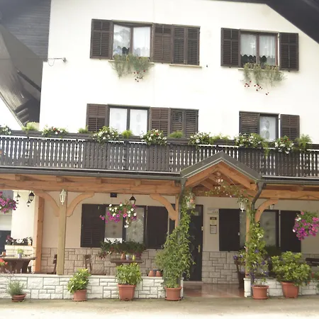 Gæstehus Kmecki Hram Fortuna 3*