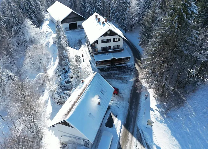 Konukevi Kmecki Hram Fortuna 3*