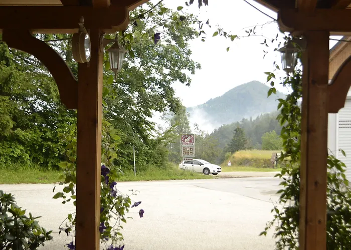 Kmecki Hram Fortuna ゲストハウス